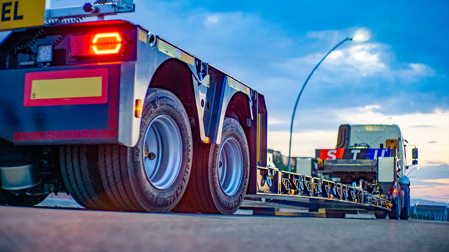 Detachable Hydraulic Gooseneck — STU Trailers