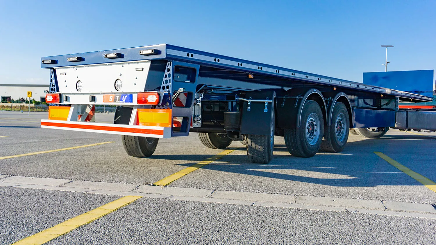 Reinforced Platform Deck — STU Trailers