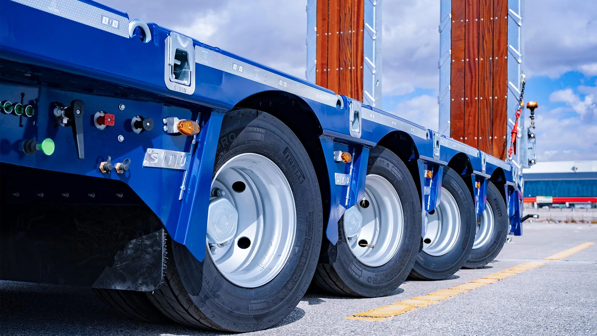 Available Axle Brands — STU Trailers