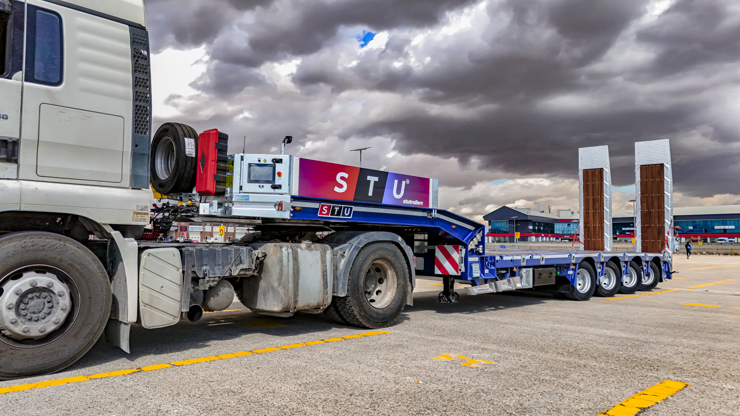 Lowbed Trailer — STU Trailers